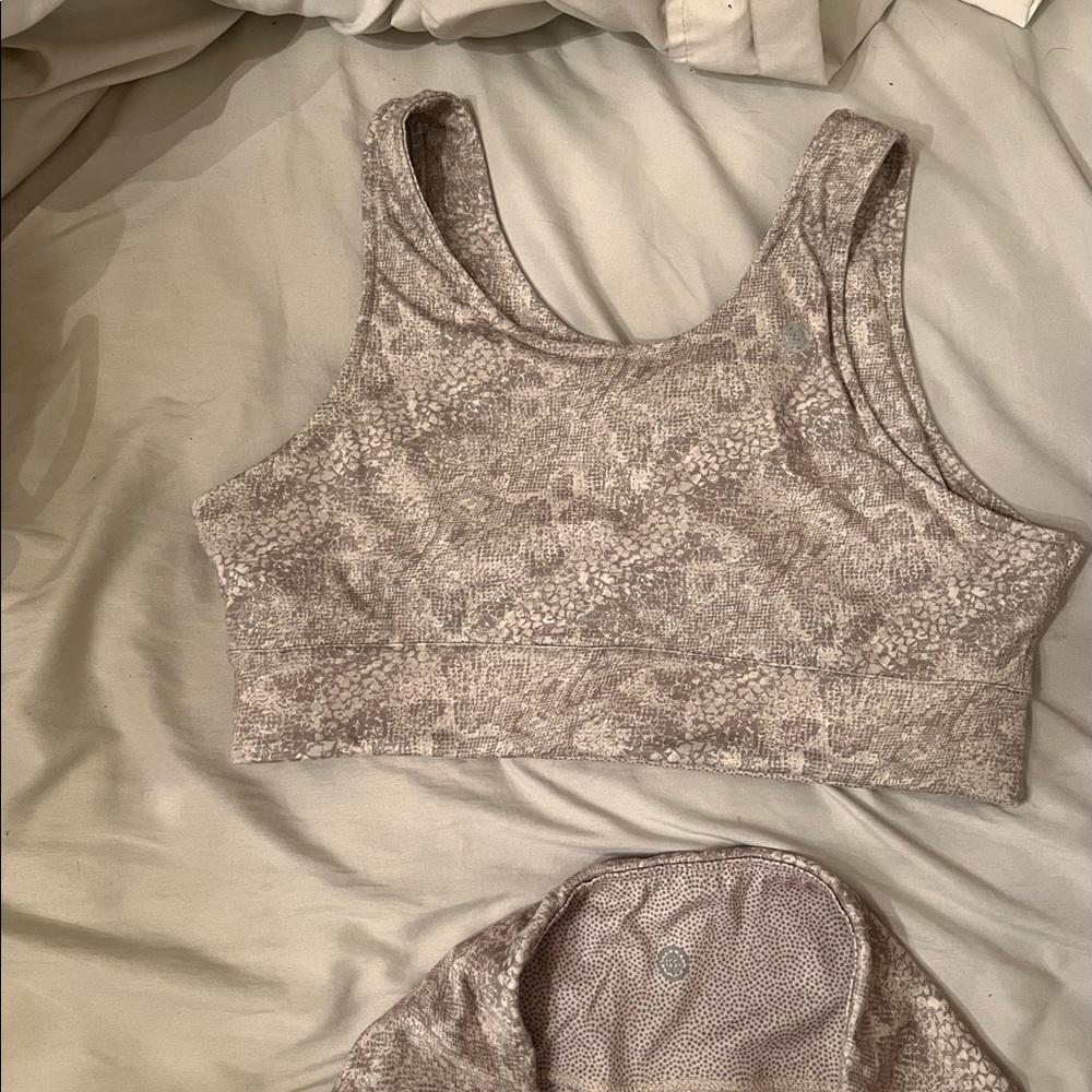 Max Studio two piece workout set, snakeskin! Large, worn once!